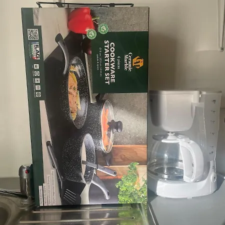 Charmante Petite Maison Avec Jardin Et Parking-niort Centre